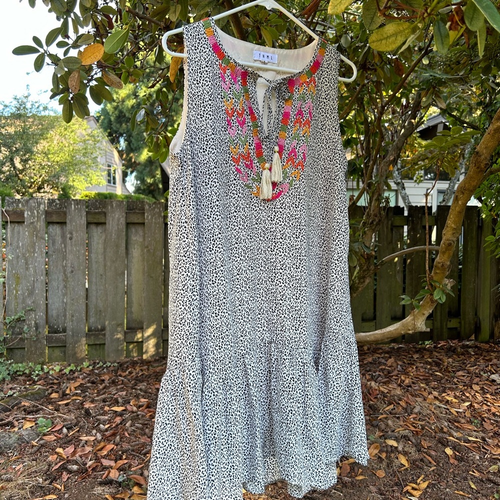 THLM dress embroidered trim loose fit hem panel. Sz S